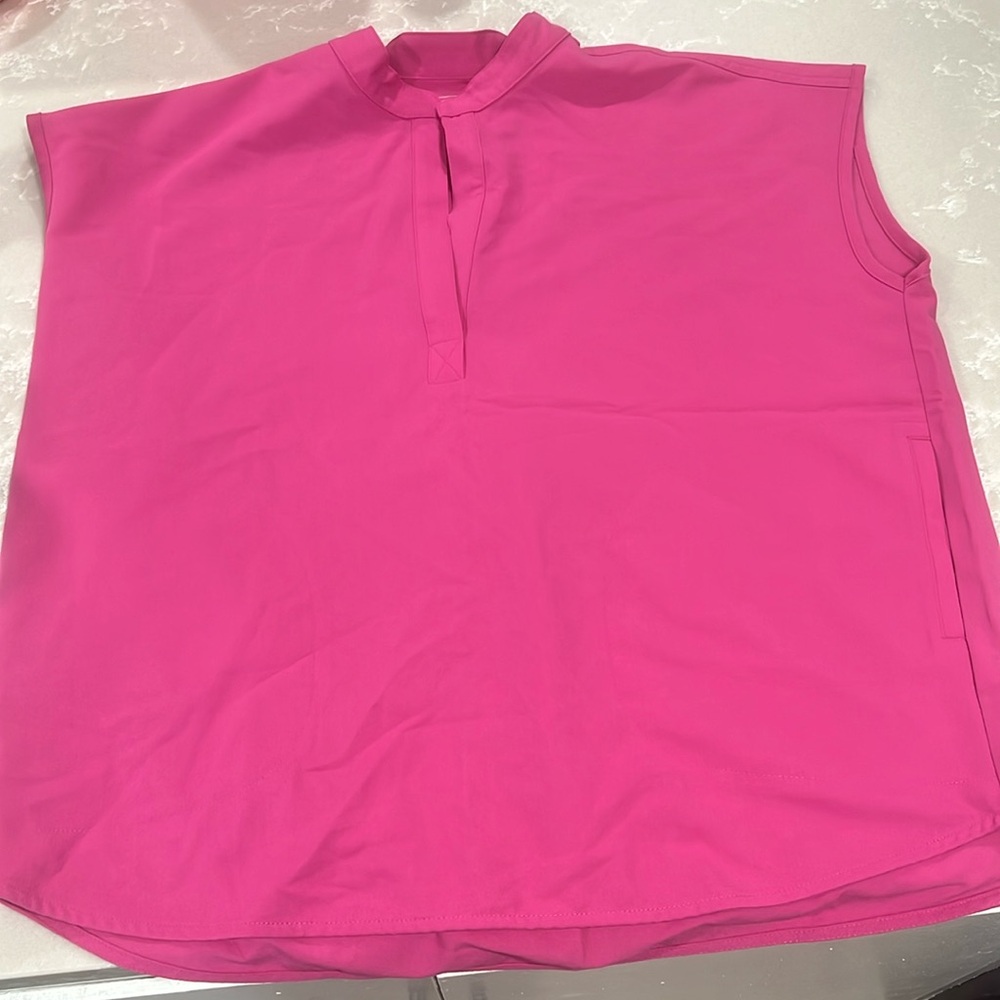 Figs scrub top